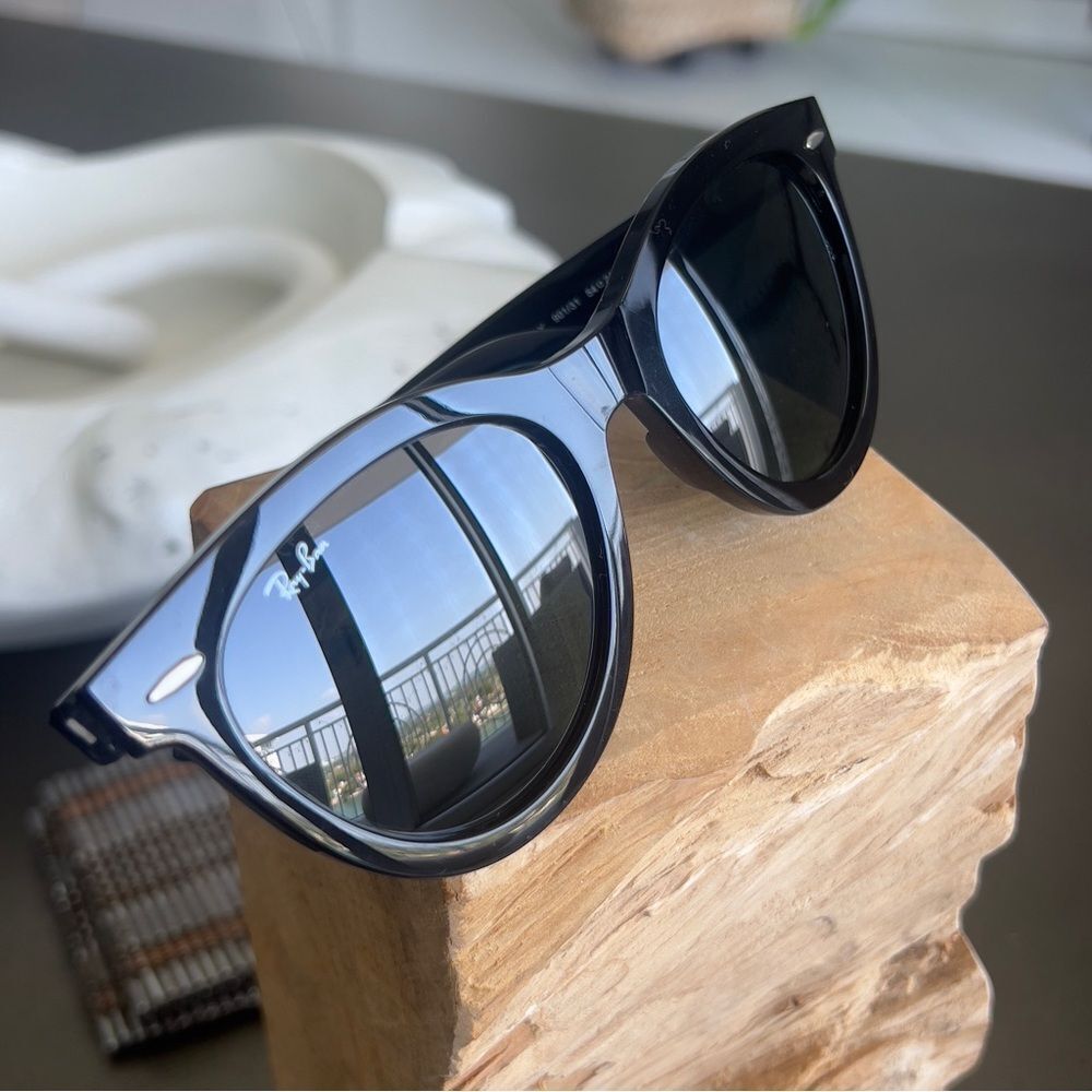 RAY- BAN Wayfarer Way RB 2241 Sunglasses Green Lenses Polished Black - Picture 2 of 8